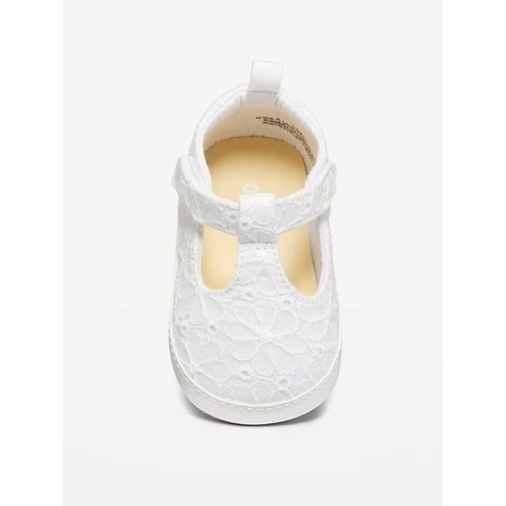 Old Navy Baby Girl's Embroidered Mary Jane White Eyelet Sneakers - Sz‎ 18-24 MO
